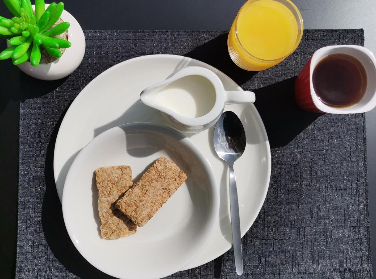 The Raz Bed & Breakfast Харисмит Екстериор снимка